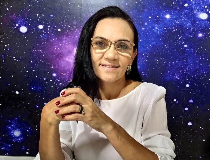  Nina Silva defende espaço da mulher na política em Castelo do Piauí