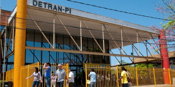  Detran retorna serviço de Transferência de Veículos por meio de despachantes