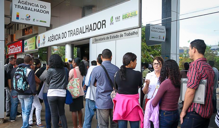  Desmonte da economia aumenta em 35% contratações temporárias