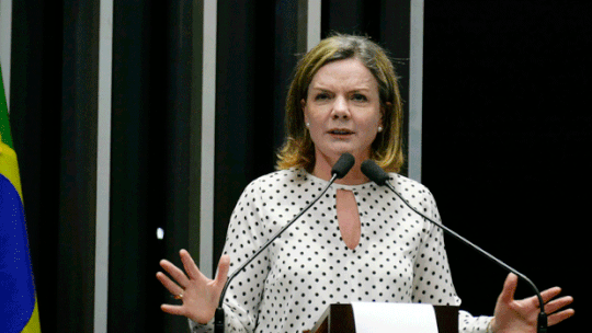  Presidenta Gleisi Hoffmann comenta fim da Lava Jato em Curitiba: “Já foi tarde!”