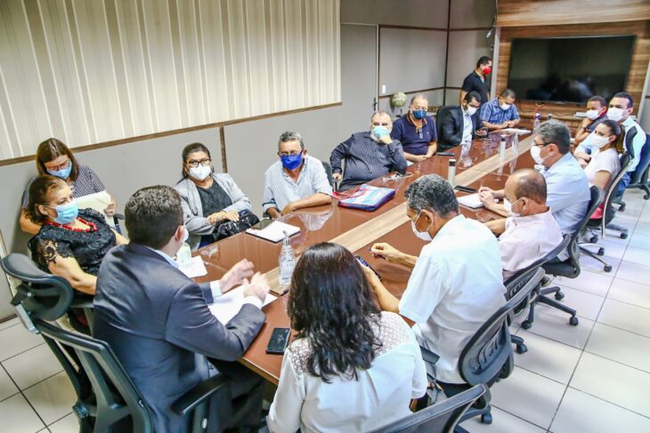  Seduc alinha parceria para oferta de mestrado para professores da rede estadual