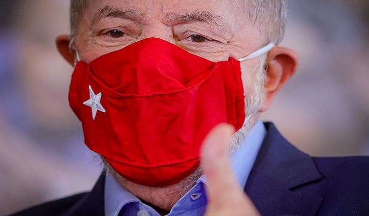  Lula: China mostra que é possível cuidar da população com um governo sério