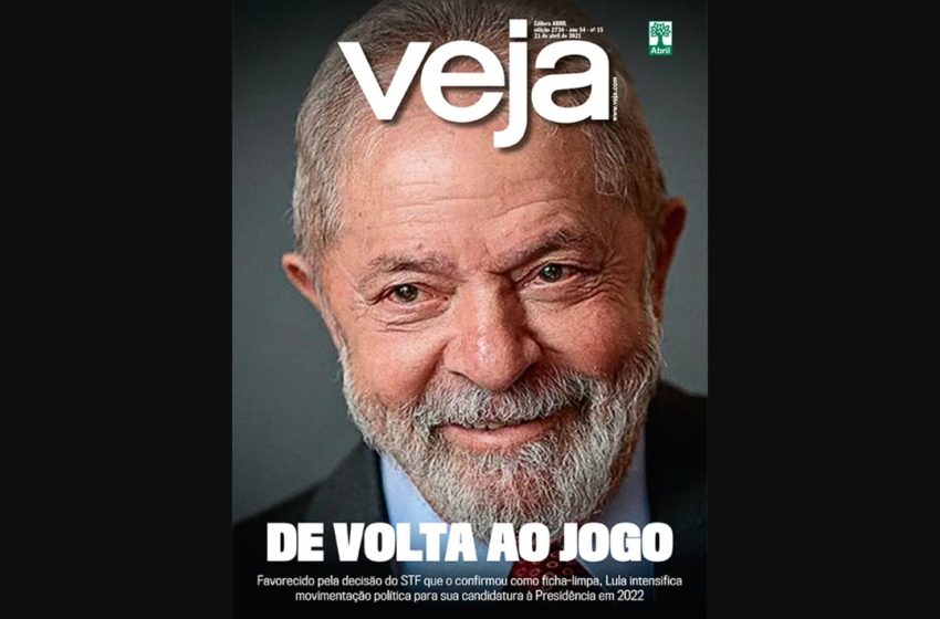  Veja coloca Lula sorridente na capa e diz: “De volta ao jogo”