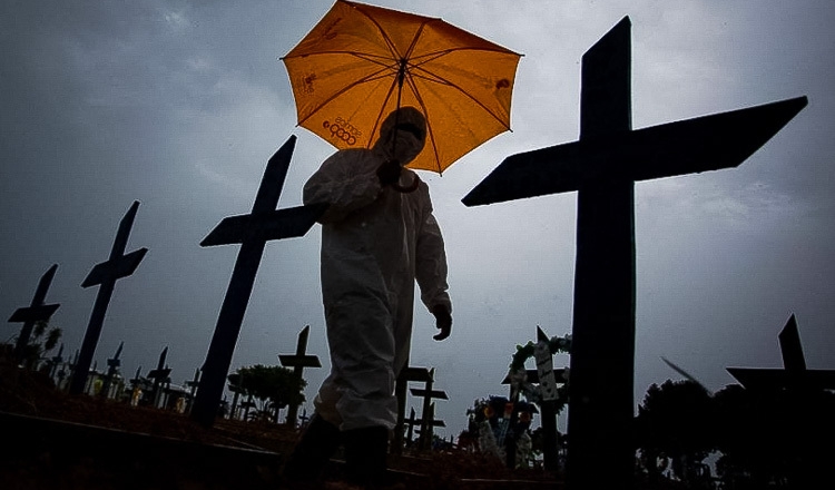  Omissão de Bolsonaro gerou maioria das mortes no Brasil, diz OMS