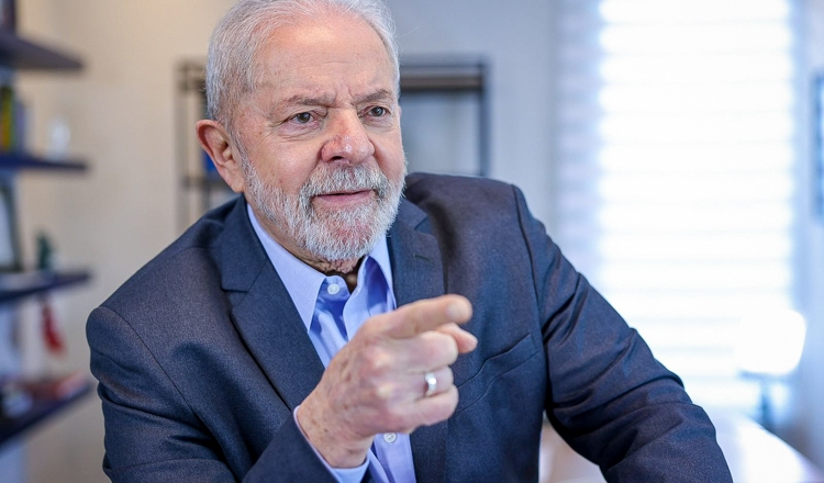  Lula: “Não acredito em modelo econômico que não coloque o pobre no orçamento”