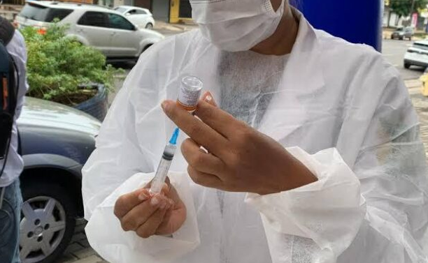  136 cidades do Piauí já estão vacinando adolescentes