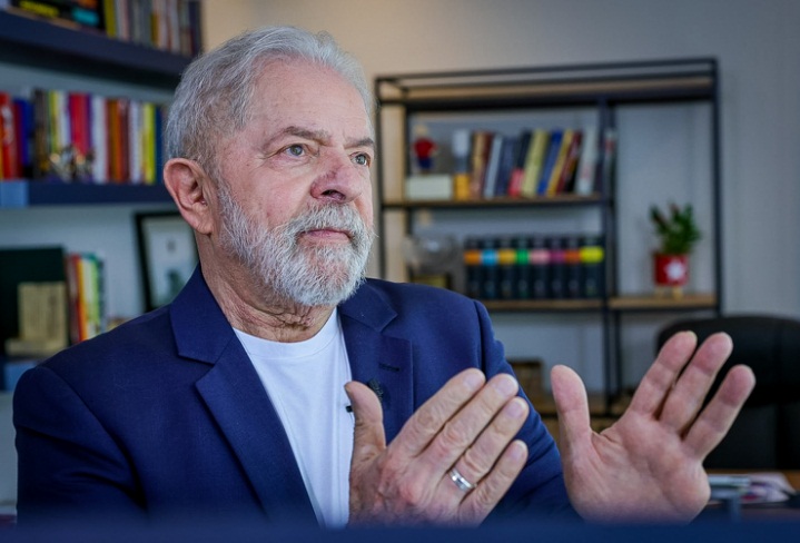  Lula: Educação e ciência para reconstruir o Brasil