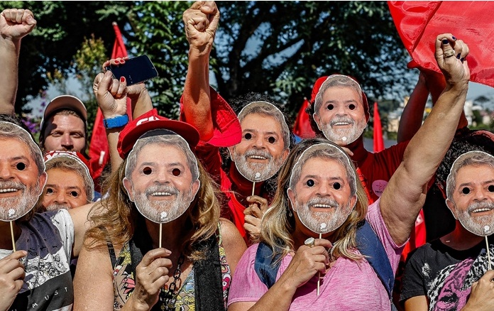  Margem aumenta: Mulheres elegem Lula no 1º turno
