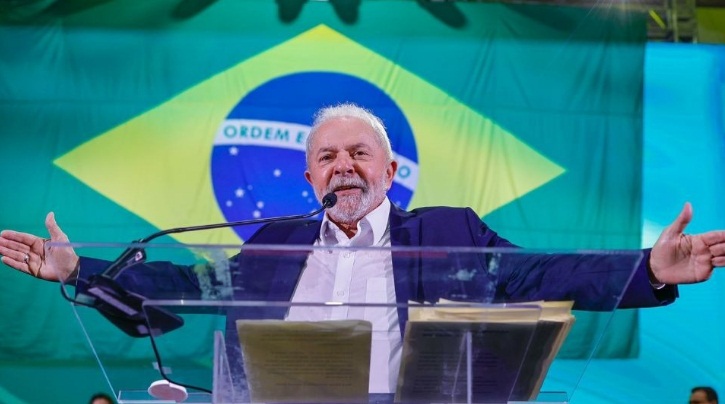  Lula chega a 48,3% dos votos válidos, diz pesquisa