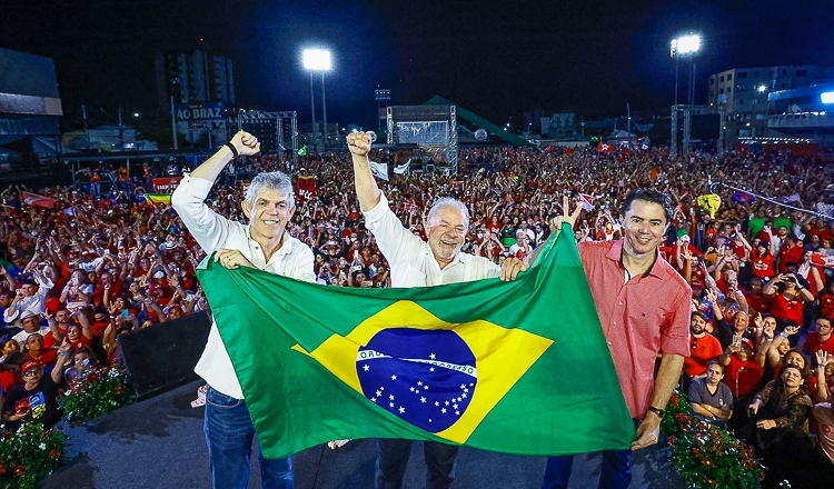  Lula: “O torneiro mecânico irá consertar o país que os doutores destruíram”