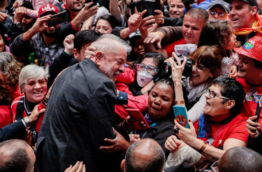  Exame/Ideia: Lula vence com 52% contra 48% de Bolsonaro