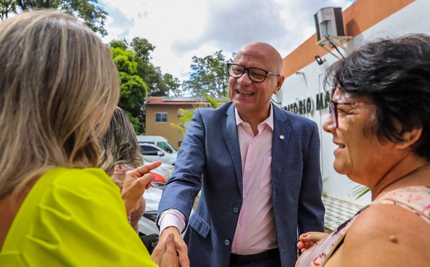  Franzé Silva buscará recursos para Apaes com ministro em Brasília