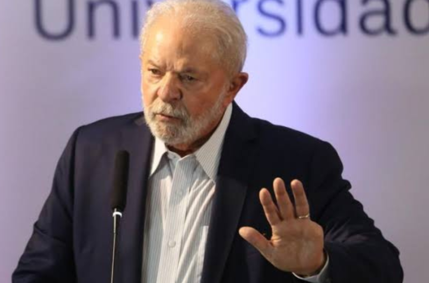  Lula afirma que não abrirá espaço para o centrão na Casa Civil