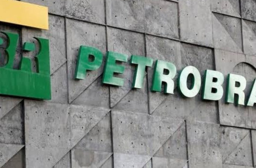  Petrobras anuncia nova política de preços e reduz remuneração a acionistas