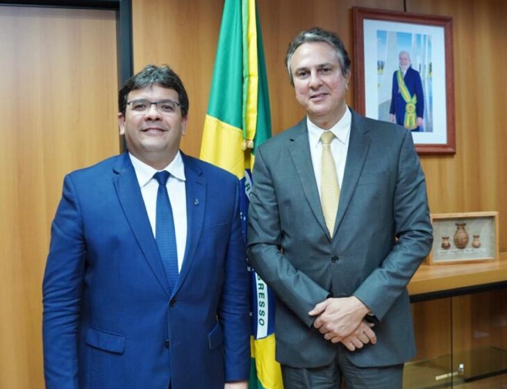  Governador e ministro da Educação assinam adesão do Piauí a três programas do MEC