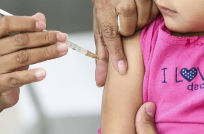  Vacinação contra a Covid terá campanha anual para crianças e grupos de risco