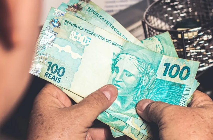  Novo salário mínimo de R$ 1.412 passa a ser pago a partir desta semana